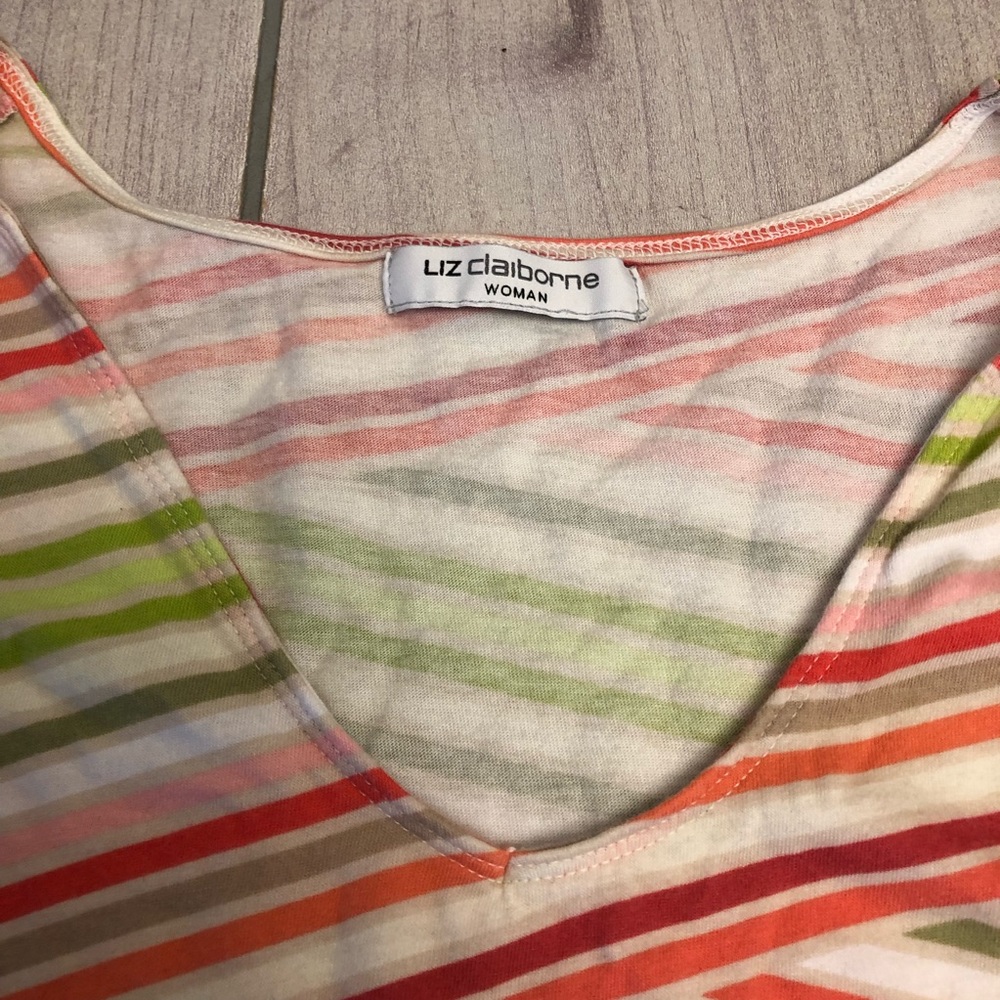 ✅ Striped top - Picture 2 of 4